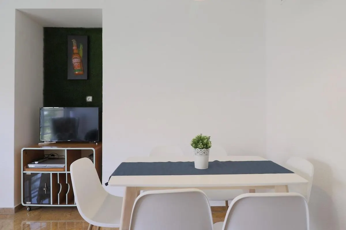 C90 - Promenade Two Bedroom Apartment Rincon De La Victoria